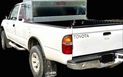 400 LB Auger Fed Grain/Cube Feeder w/Chain Drive for Small Trucks